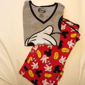 Disney Mickey Mouse Woman’s Size Extra Small PJ Set